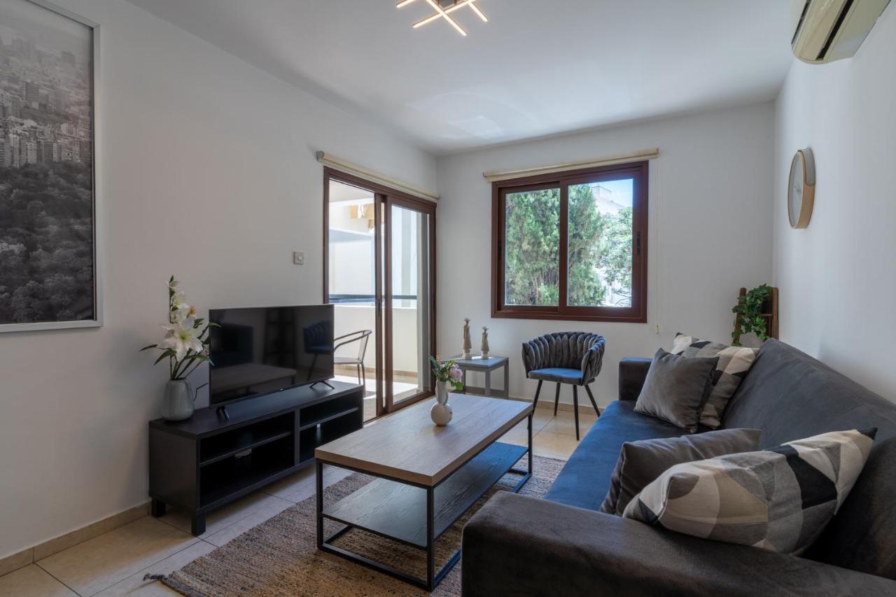 Mia 1-Bedroom Apartment In Larnaca Exterior photo