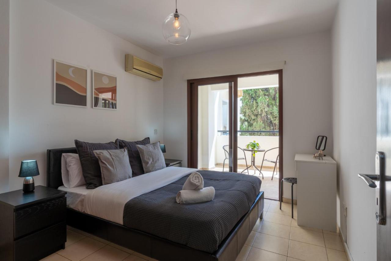 Mia 1-Bedroom Apartment In Larnaca Exterior photo
