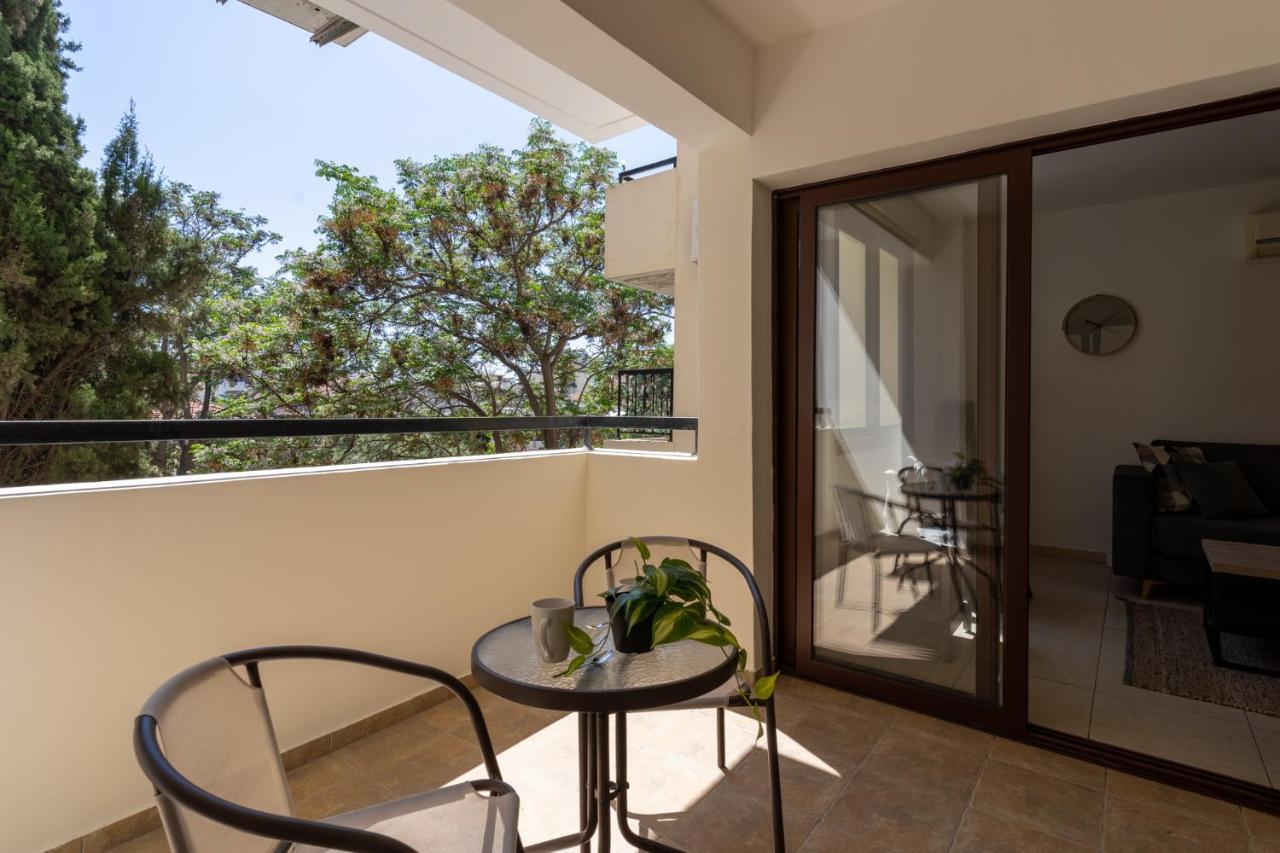 Mia 1-Bedroom Apartment In Larnaca Exterior photo